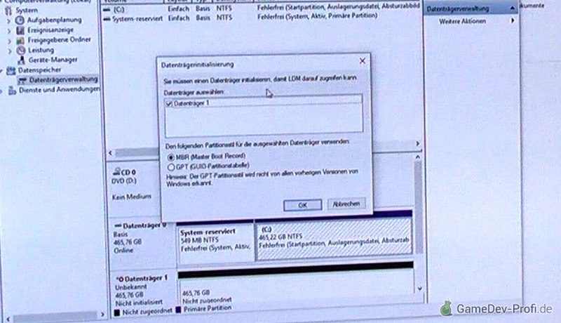 Die Datenträgerinitialisierung startet beim Öffnen der Datenträgerverwaltung. Die Datenfestplatte erscheint zudem in der Übersicht (Hauptfenster unten).